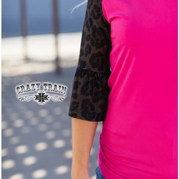 NWT Crazy Train- RAGGED RUFFLE * FUCSHIA Top - Picture 2 of 2